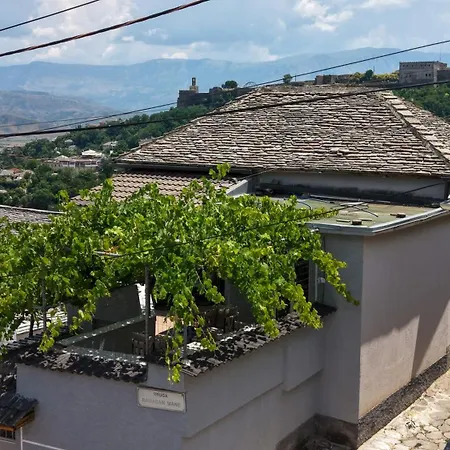 Feriehus Old Bazaar Balcony Gjirokastër