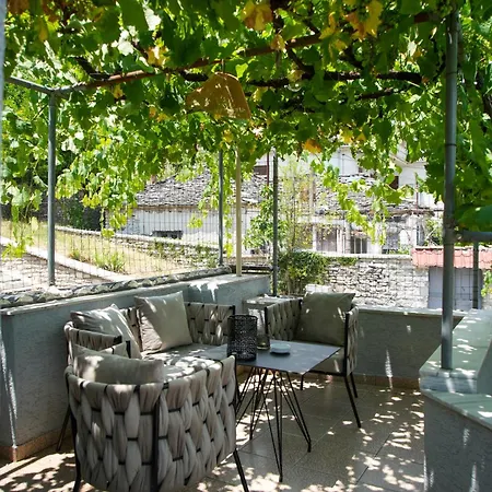 Old Bazaar Balcony Gjirokastër